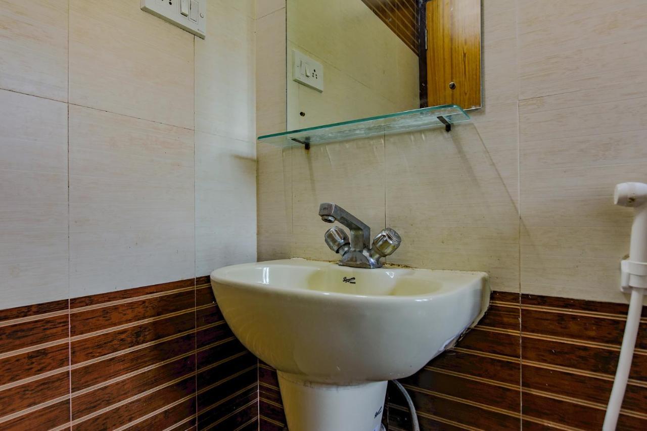 Hotel Fabhotel New Residency - Nr Axis Mall 3*