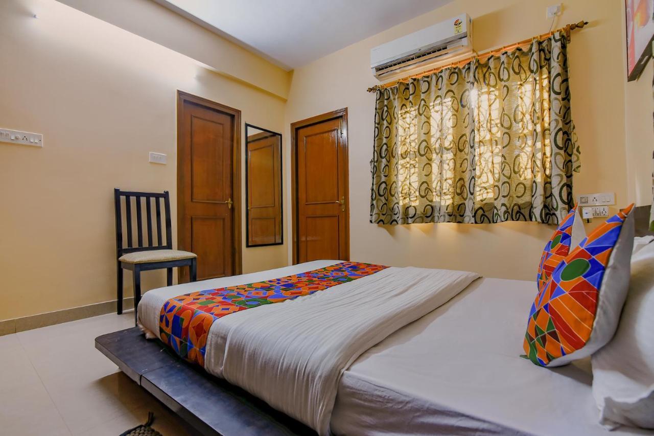 Fabhotel New Residency - Nr Axis Mall Hotel 3*