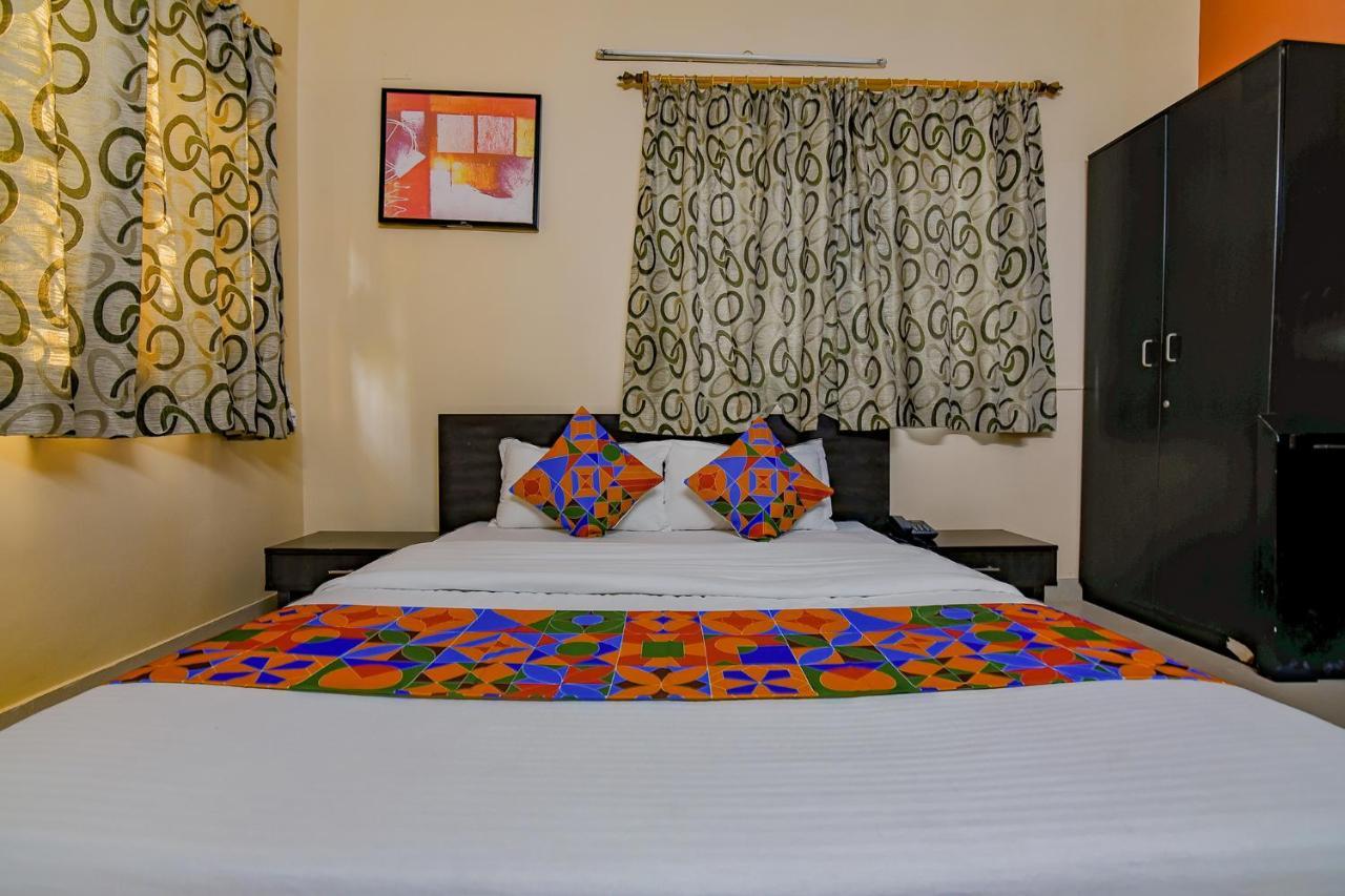 Fabhotel New Residency - Nr Axis Mall Hotel 3*